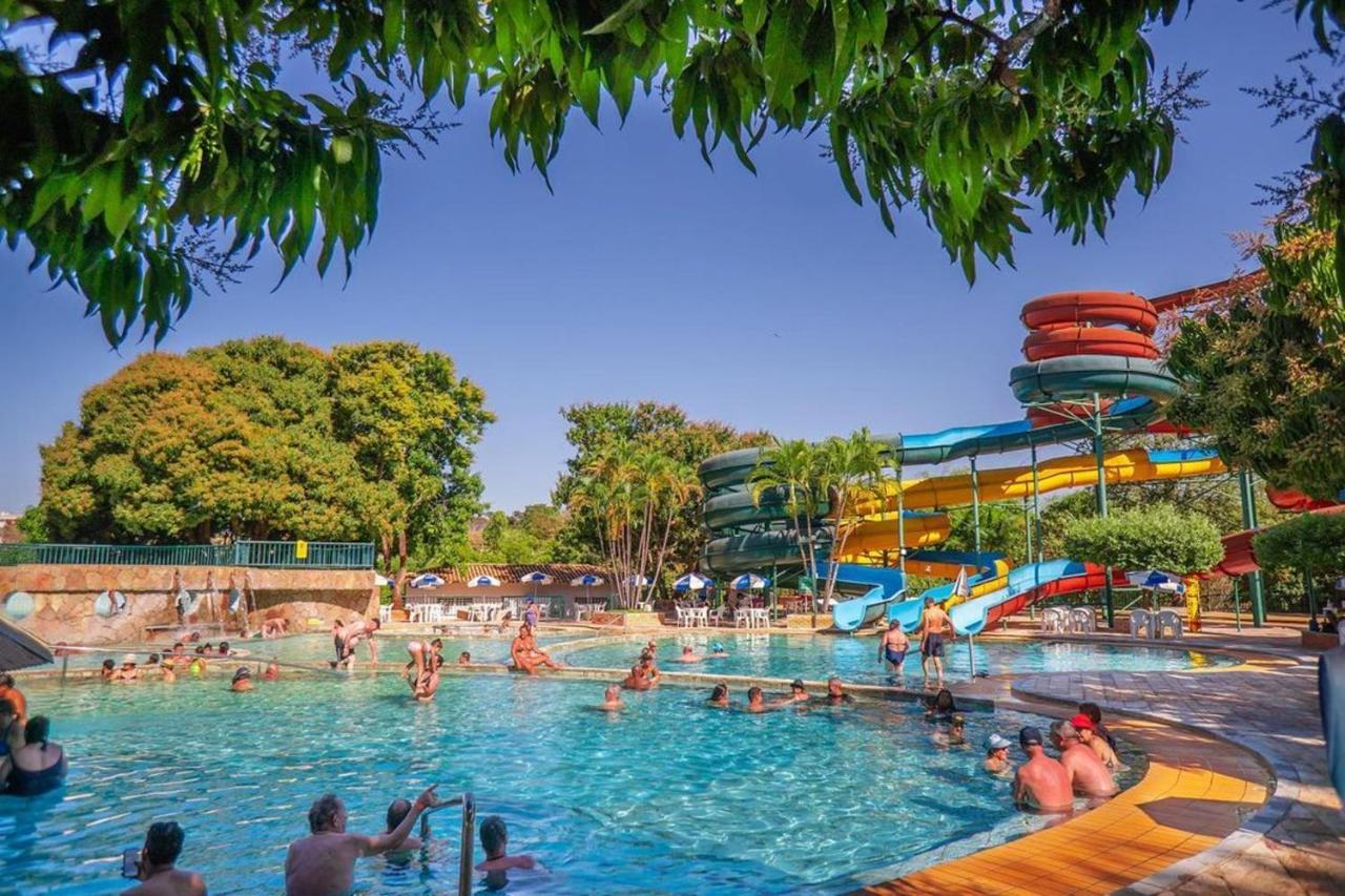 Hotel Diroma Fiori Com Um Dia De Acesso No Acqua Park Diroma Калдас Новас Екстериор снимка