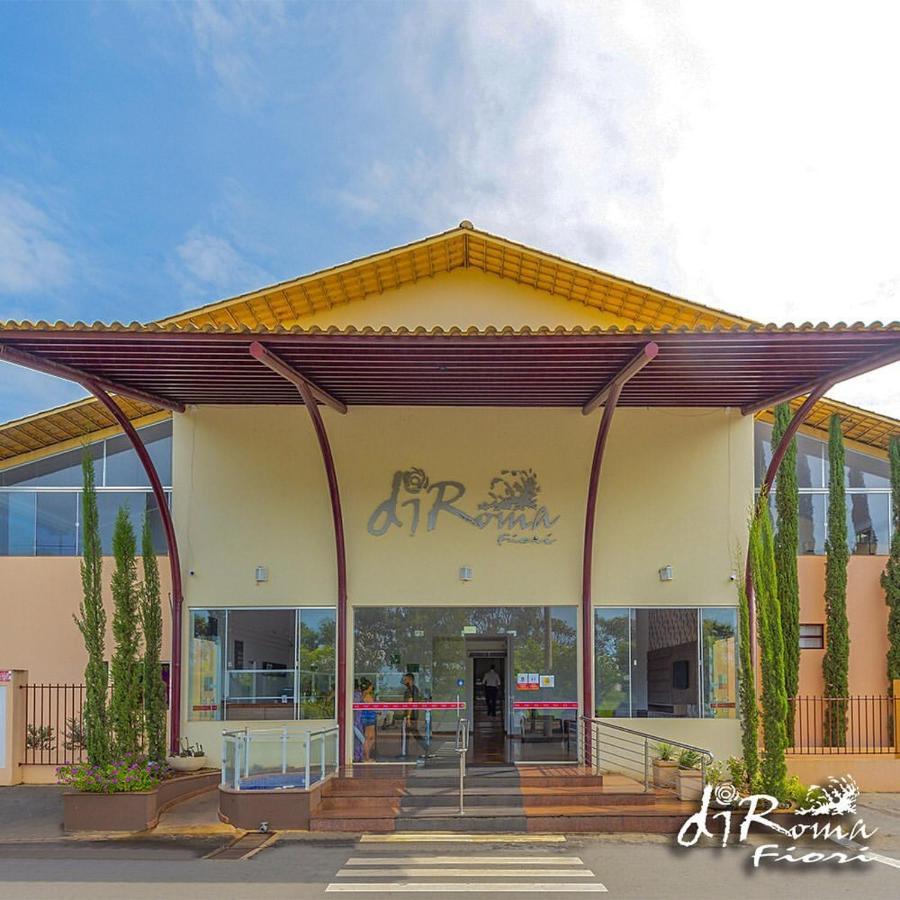 Hotel Diroma Fiori Com Um Dia De Acesso No Acqua Park Diroma Калдас Новас Екстериор снимка